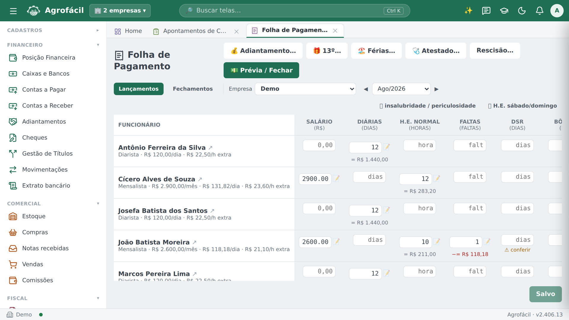 Grade da folha de pagamento do AgroFácil: uma linha por funcionário e uma coluna por evento do mês.